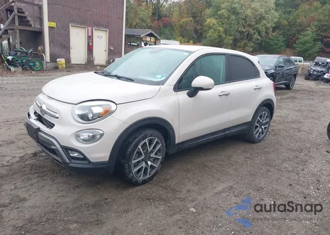 2016 Fiat 500X Trekking Plus из США, поврежденный, VIN ZFBCFXET5GP351059